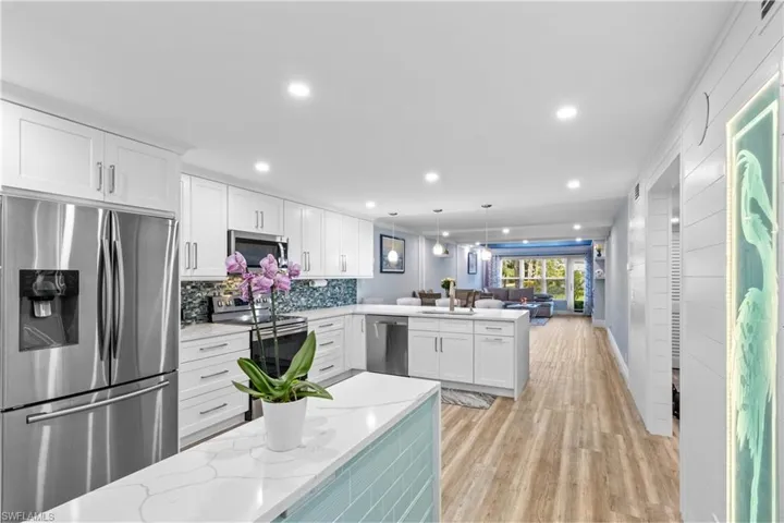 4140  Looking Glass  LN, Naples, FL 34112