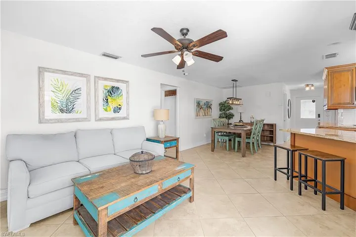 6954 Pickadilly Ct, Fort Myers, Florida 33919