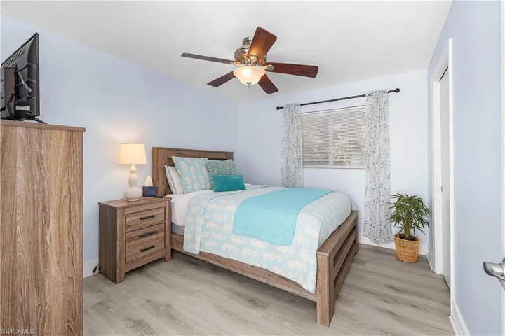 6954 Pickadilly Ct, Fort Myers, Florida 33919