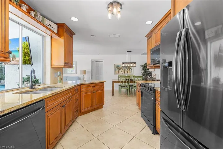 6954 Pickadilly Ct, Fort Myers, Florida 33919