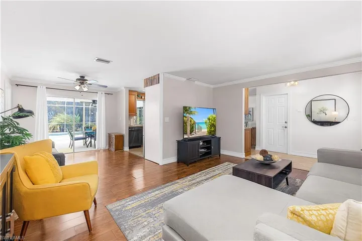 6954 Pickadilly Ct, Fort Myers, Florida 33919