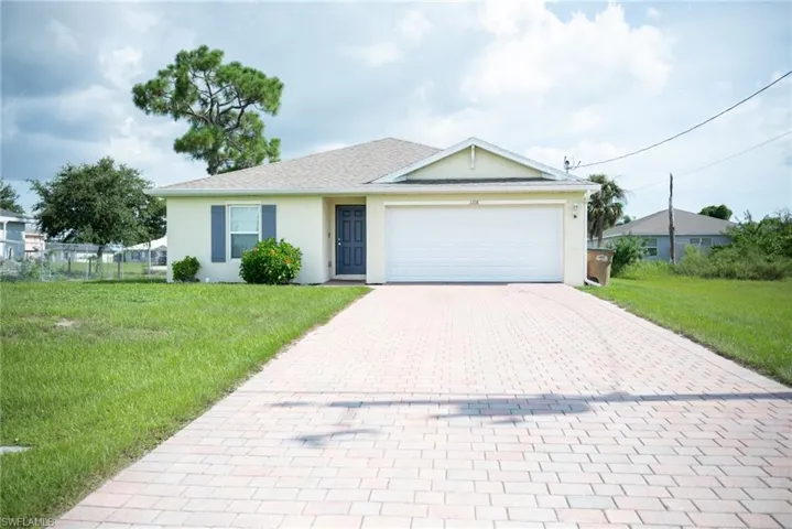 1108 Ne 36th Ln, Cape Coral, Florida 33909