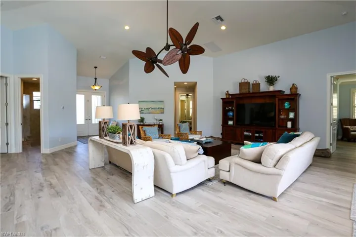 1480 Curlew Ave, Naples, Florida 34102