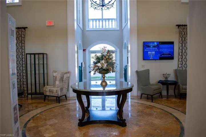 Entrance foyer with a towering ceiling