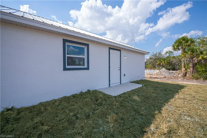 5033 N Peachtree  CIR, Labelle, FL 33935