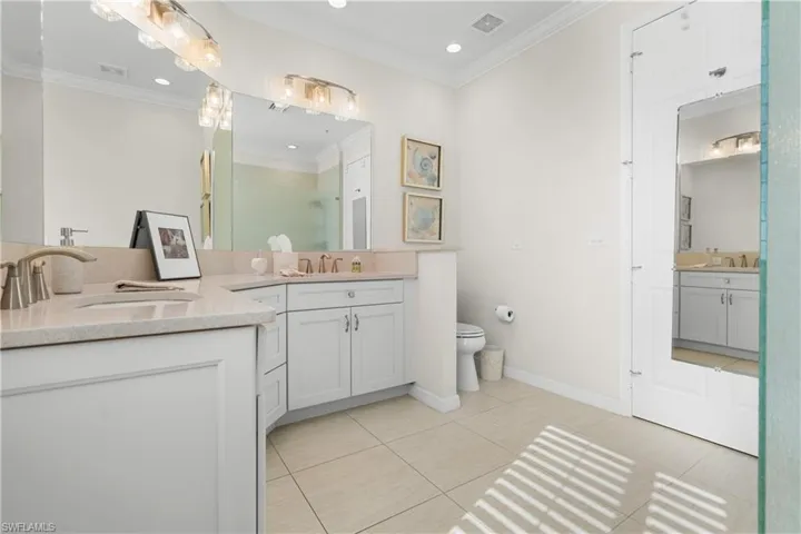 1540 Clermont Dr F403, Naples, Florida 34109