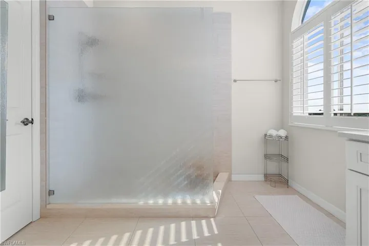 1540 Clermont Dr F403, Naples, Florida 34109