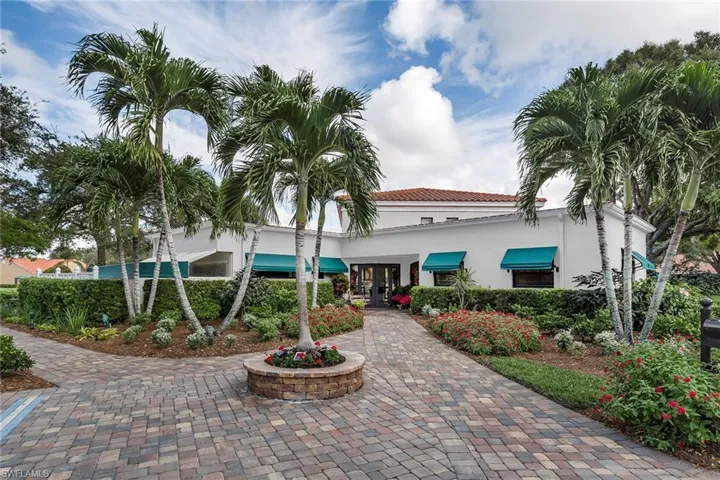 631  Beachwalk  CIR, Naples, FL 34108