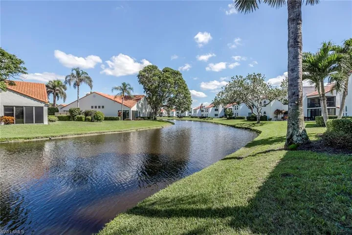 631  Beachwalk  CIR, Naples, FL 34108