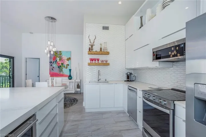 631  Beachwalk  CIR, Naples, FL 34108