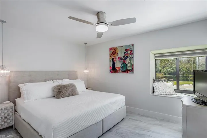 631  Beachwalk  CIR, Naples, FL 34108