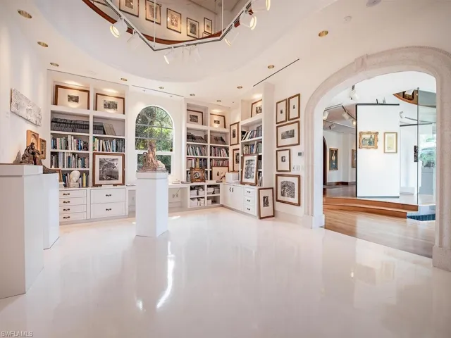 Miscellaneous room with built in features