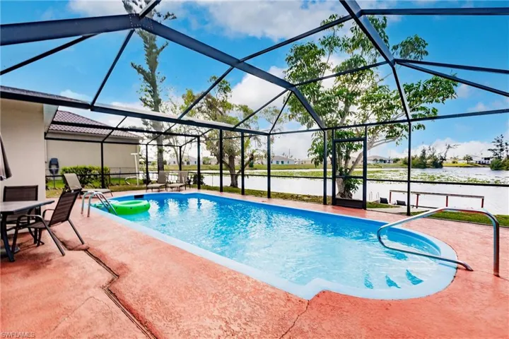 3042 SW 10th  PL, Cape Coral, FL 33914