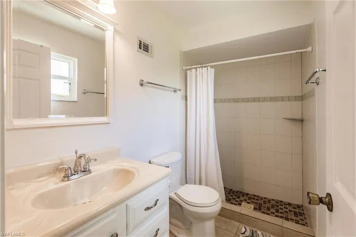 3042 SW 10th  PL, Cape Coral, FL 33914