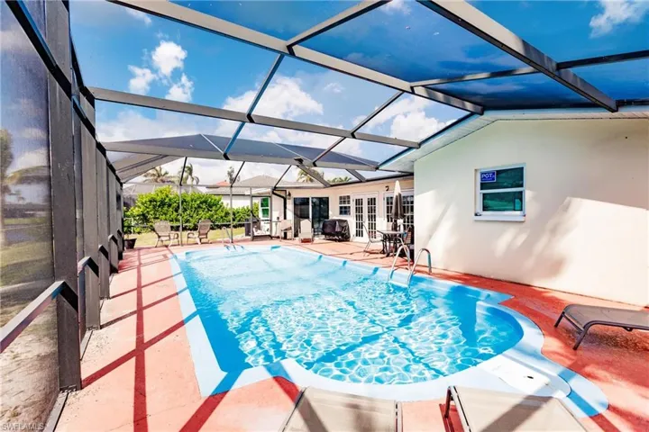 3042 SW 10th  PL, Cape Coral, FL 33914