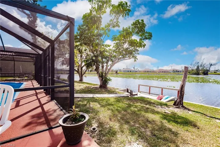 3042 SW 10th  PL, Cape Coral, FL 33914