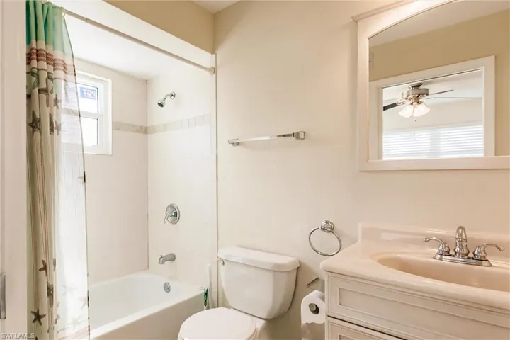 3042 SW 10th  PL, Cape Coral, FL 33914