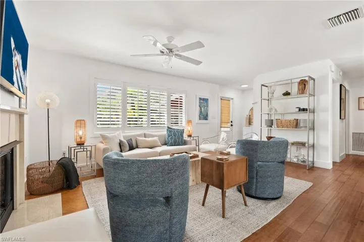 725  Central  AVE, Naples, FL 34102