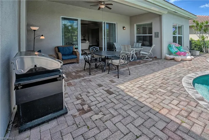 View of patio / terrace with ceiling fan