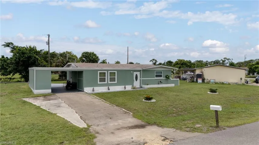 102 Oleander Rd, Lehigh Acres, Florida 33936