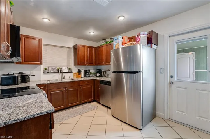 102 Oleander Rd, Lehigh Acres, Florida 33936