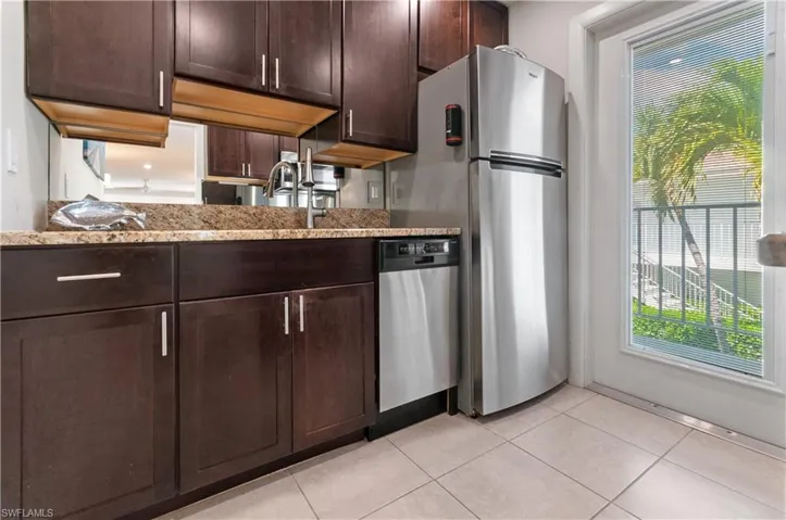 680  12th S AVE, Naples, FL 34102