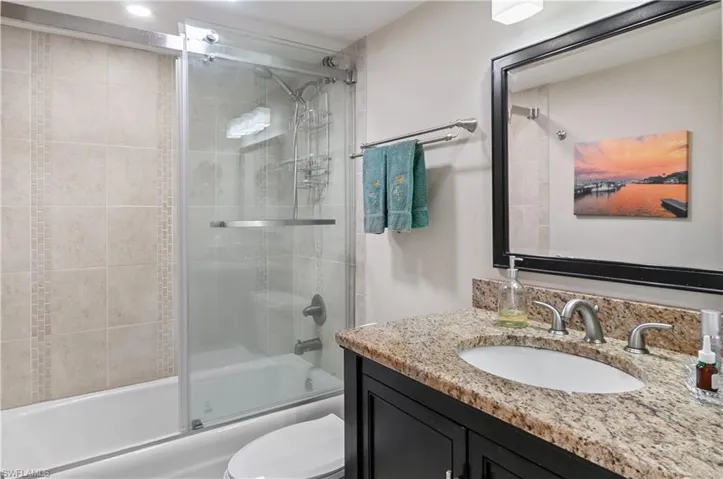680  12th S AVE, Naples, FL 34102