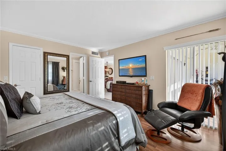 201 Quail Forest Blvd 109, Naples, Florida 34105