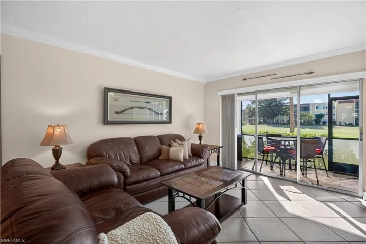 201 Quail Forest Blvd 109, Naples, Florida 34105