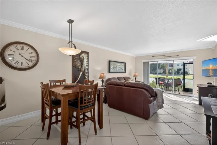 201 Quail Forest Blvd 109, Naples, Florida 34105