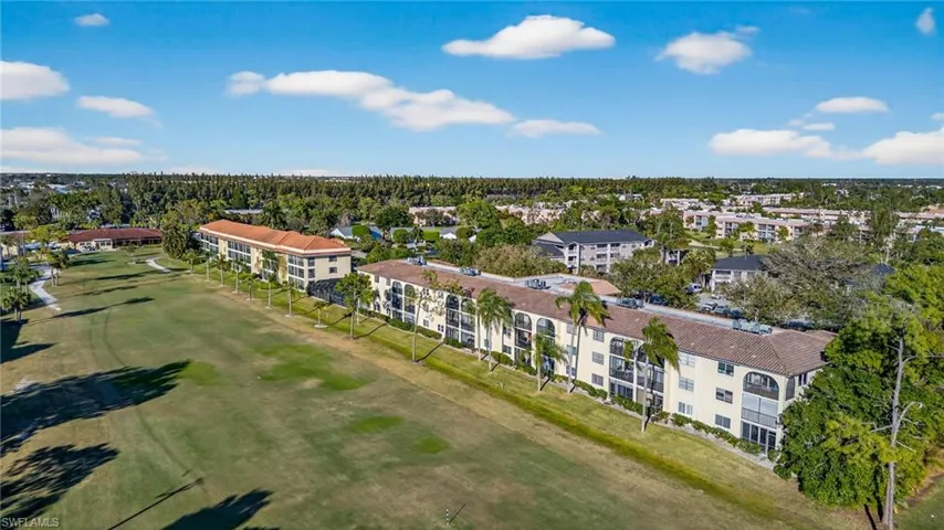 201 Quail Forest Blvd 109, Naples, Florida 34105