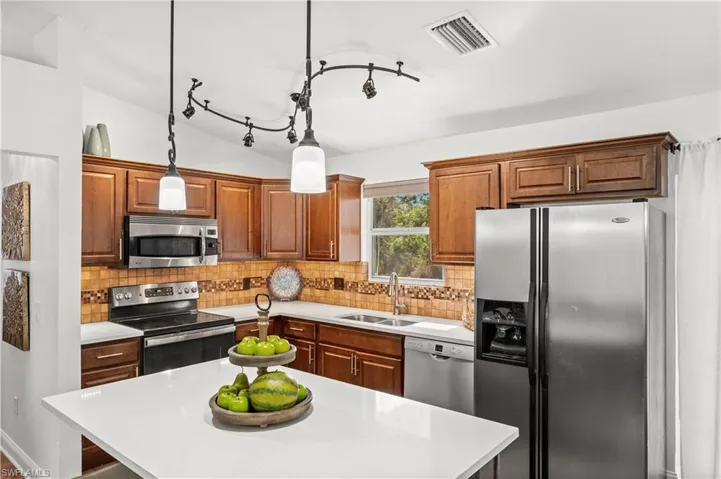 2026 Quartz counters  w/ Island Kitchen
