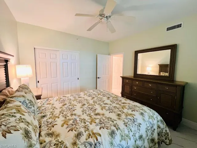 425 Cove Tower Dr 902, Naples, Florida 34110