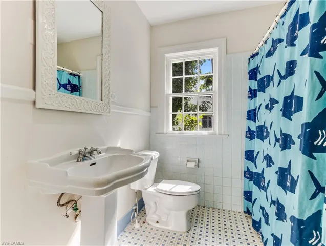 1423  Sandra  DR, Fort Myers, FL 33901