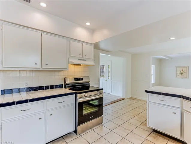 1423  Sandra  DR, Fort Myers, FL 33901