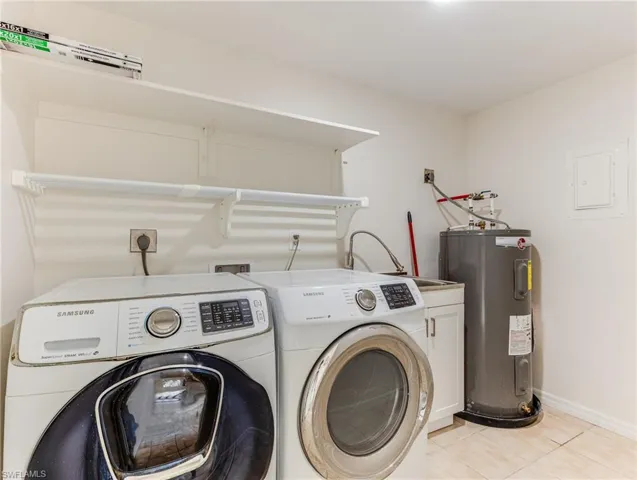 1423  Sandra  DR, Fort Myers, FL 33901