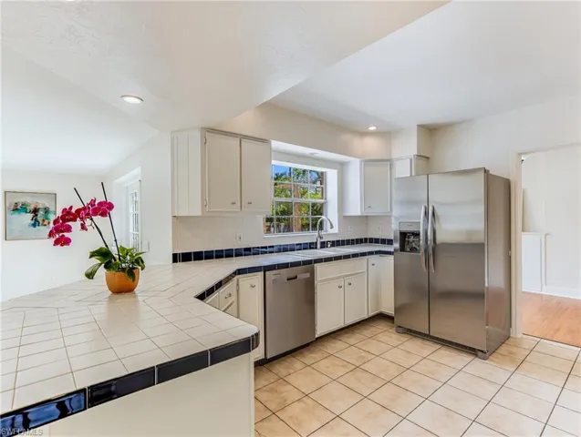 1423  Sandra  DR, Fort Myers, FL 33901