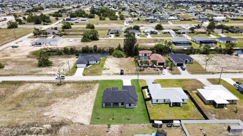 1426 NW 17th  AVE, Cape Coral, FL 33993