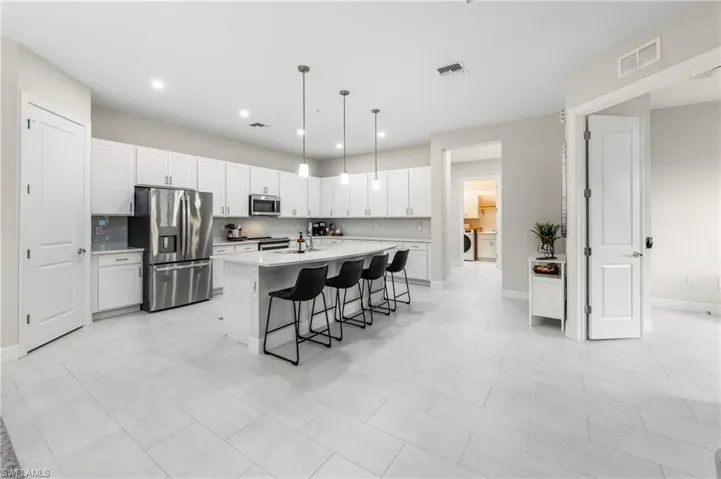 178  Indies E DR, Naples, FL 34114