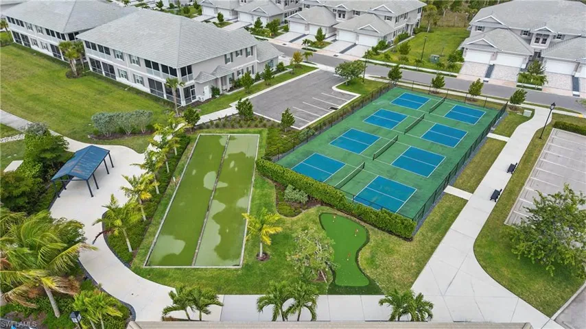 178  Indies E DR, Naples, FL 34114