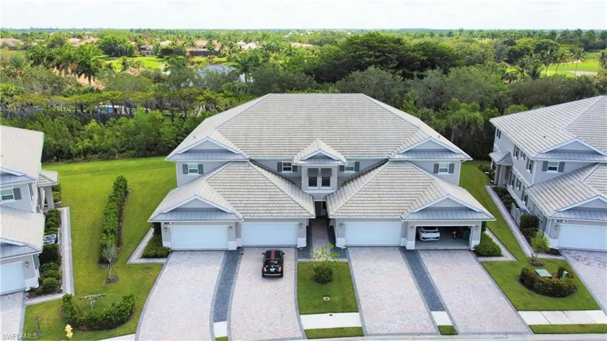 178  Indies E DR, Naples, FL 34114