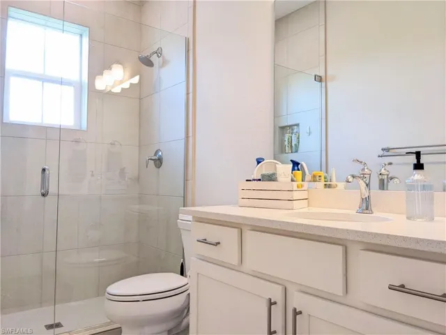 178  Indies E DR, Naples, FL 34114