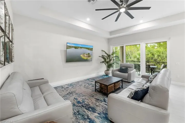 178  Indies E DR, Naples, FL 34114
