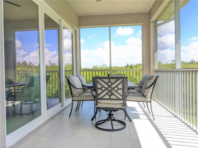 178  Indies E DR, Naples, FL 34114