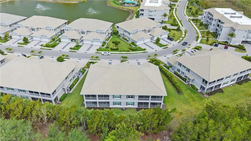 178  Indies E DR, Naples, FL 34114
