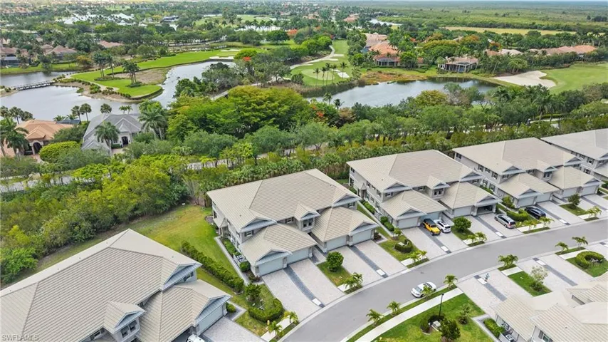178  Indies E DR, Naples, FL 34114