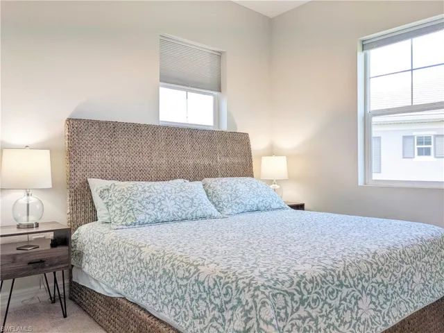 178  Indies E DR, Naples, FL 34114