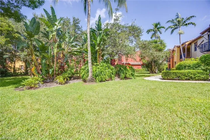 9134  Chula Vista  ST, Naples, FL 34113