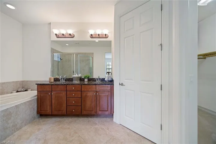 9134  Chula Vista  ST, Naples, FL 34113