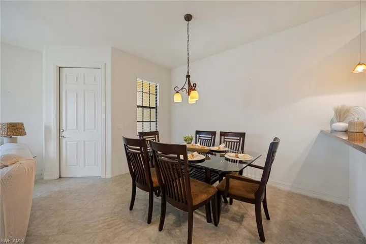 9134  Chula Vista  ST, Naples, FL 34113